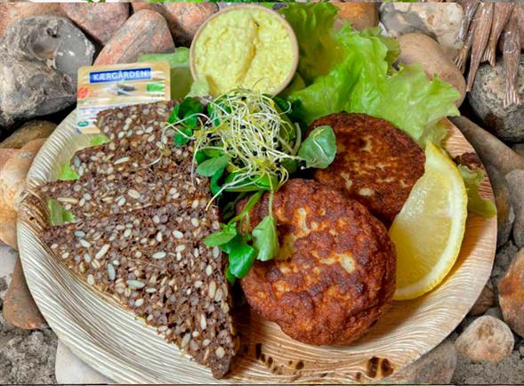 Fiskefrikadeller m.Rugbrød